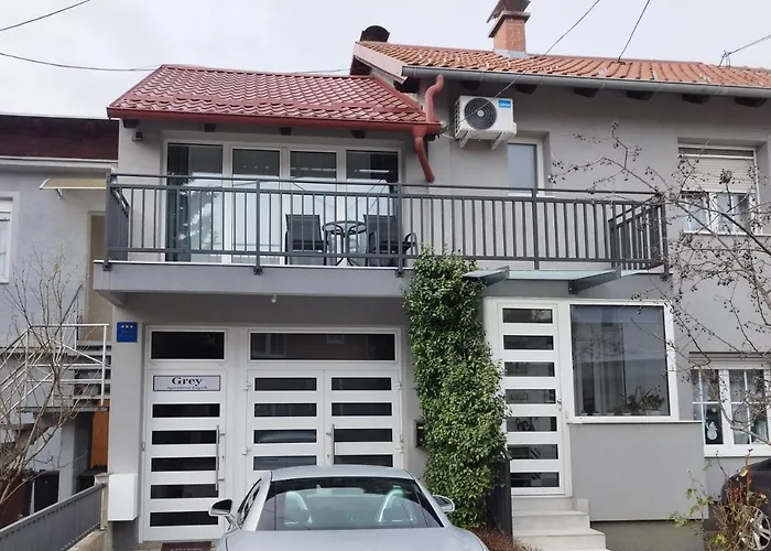 Grey Apartment Zagreb